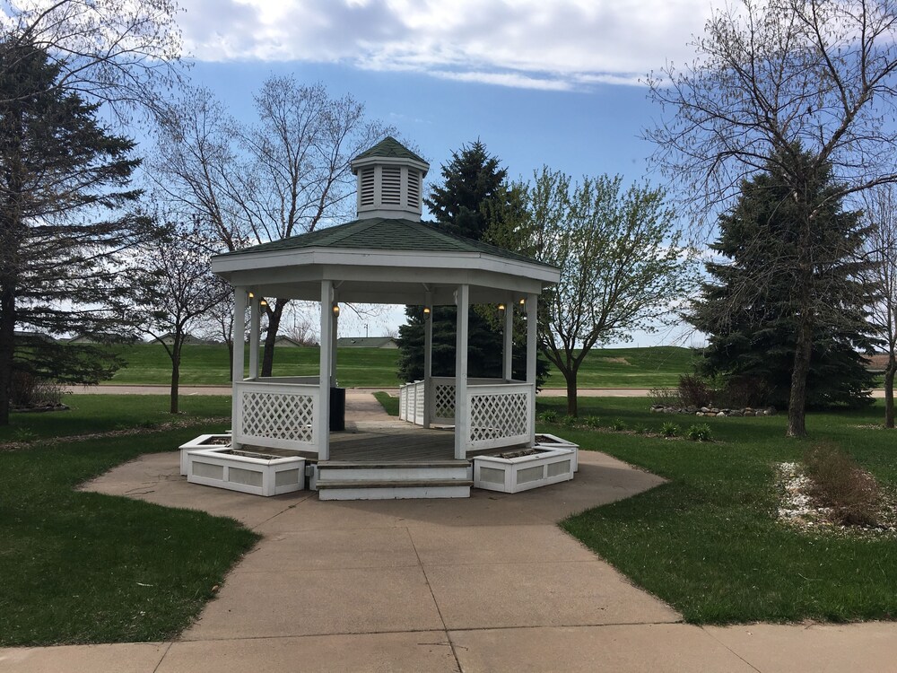 Grand Hinckley Inn in Hinckley Best Rates & Deals on Orbitz