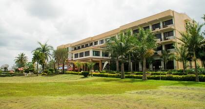 Lake View Resort Hotel