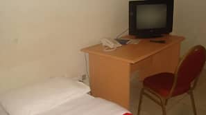 Desk, free WiFi