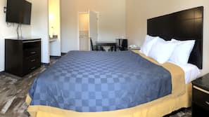 Desk, iron/ironing board, free WiFi