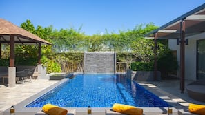 Piscine extérieure