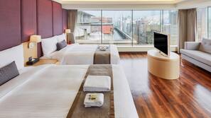 Premium bedding, down duvet, pillow top beds, in-room safe