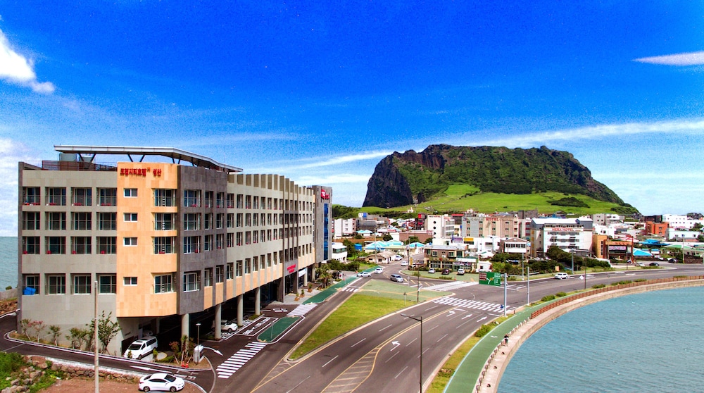 Co'op City Hotel Seongsan in Seogwipo, South Korea