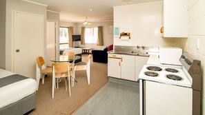 Desk, iron/ironing board, free WiFi, linens
