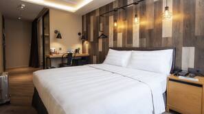 In-room safe, desk, free WiFi, wheelchair access
