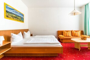 Apartment, 2 Bedrooms | Desk, cribs/infant beds, rollaway beds, free WiFi