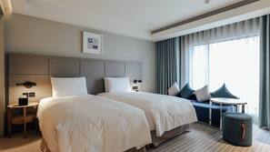 Premium bedding, in-room safe, individually furnished, laptop workspace