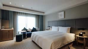 Premium bedding, in-room safe, individually furnished, laptop workspace
