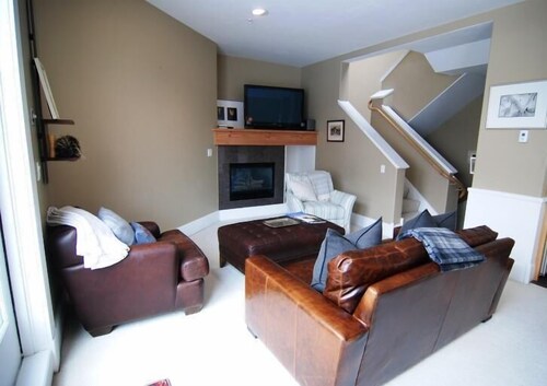 Pacific Place A 2 Bedroom Condo By Accommodations in Telluride in Telluride, United States