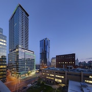 The Best Hotels With Balconies In Downtown Montreal Montreal From 56 November 2020 Expedia