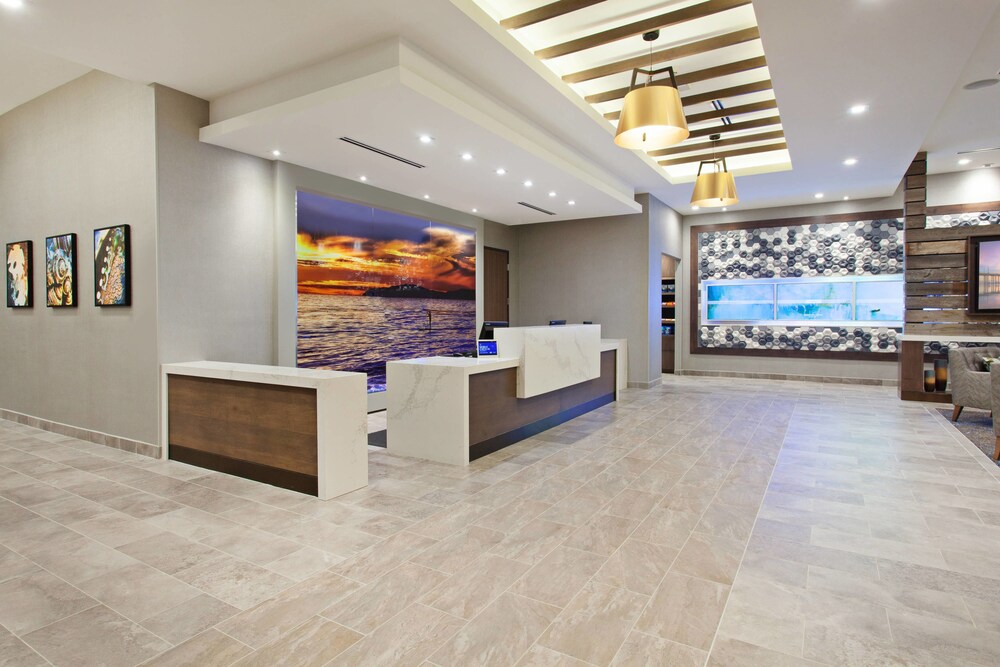 SpringHill Suites by Marriott Huntington Beach Orange County Huntington  Beach, USA - Best Price Guarantee | lastminute.com.au