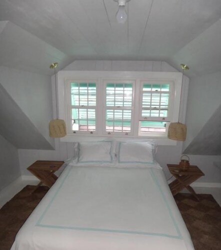 Dr Johnson Private Rooms Dr Johnson Private Rooms