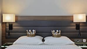 Blackout drapes, soundproofing, free cribs/infant beds, free WiFi
