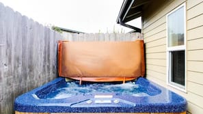 Outdoor spa bath