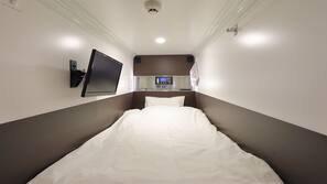 Premium bedding, in-room safe, blackout curtains, free WiFi