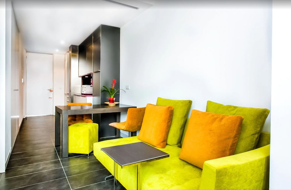 Cosmo Apartments Sants