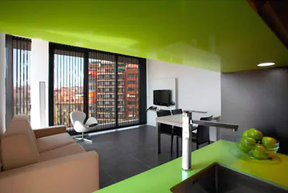 Cosmo Apartments Sants