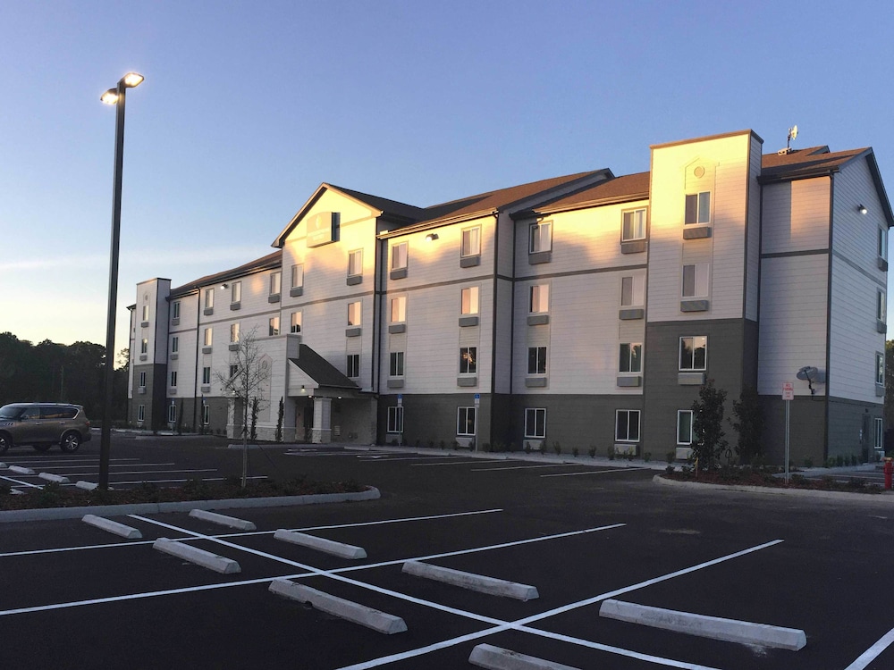 Book WoodSpring Suites Daytona Speedway | Daytona Beach ...