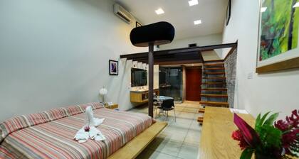 Cafe de Paris B&B