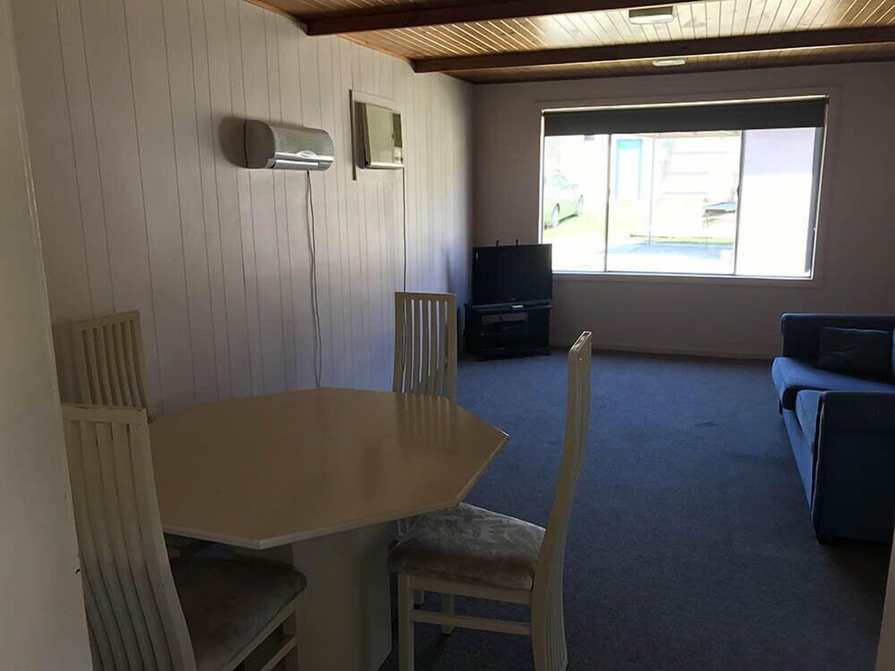 The Waterwheel Beach Cabins - Caravan Park