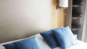 In-room safe, desk, free WiFi, wheelchair access
