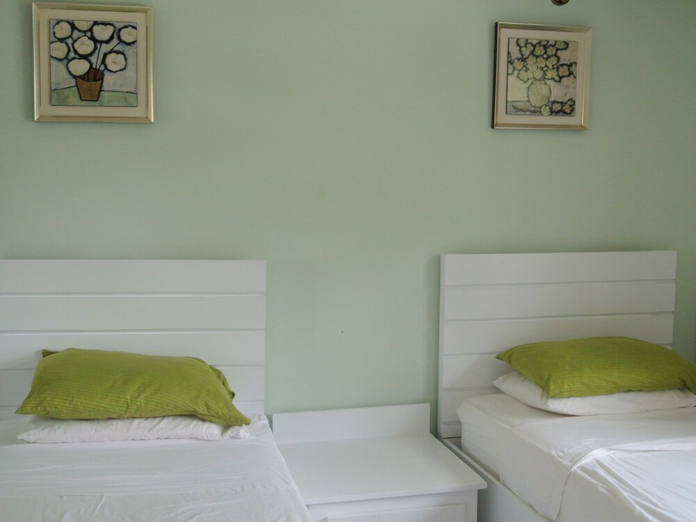 Tyne Beach Terrace Apartments & Houses, Freeport Room Prices & Reviews