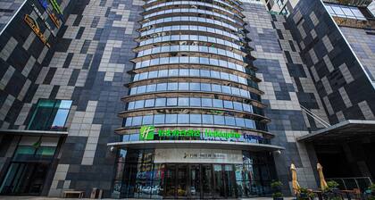 Holiday Inn Express Yingkou Onelong Plaza, an IHG Hotel