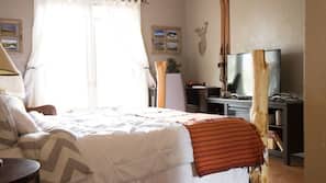 Iron/ironing board, free WiFi