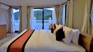 Minibar, desk, iron/ironing board, free WiFi