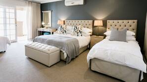 Minibar, in-room safe, free WiFi, linens
