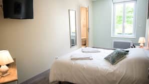 Premium bedding, individually decorated, individually furnished, desk