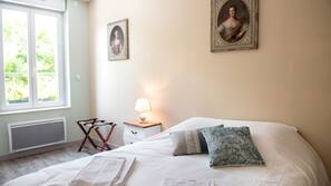 Premium bedding, individually decorated, individually furnished, desk