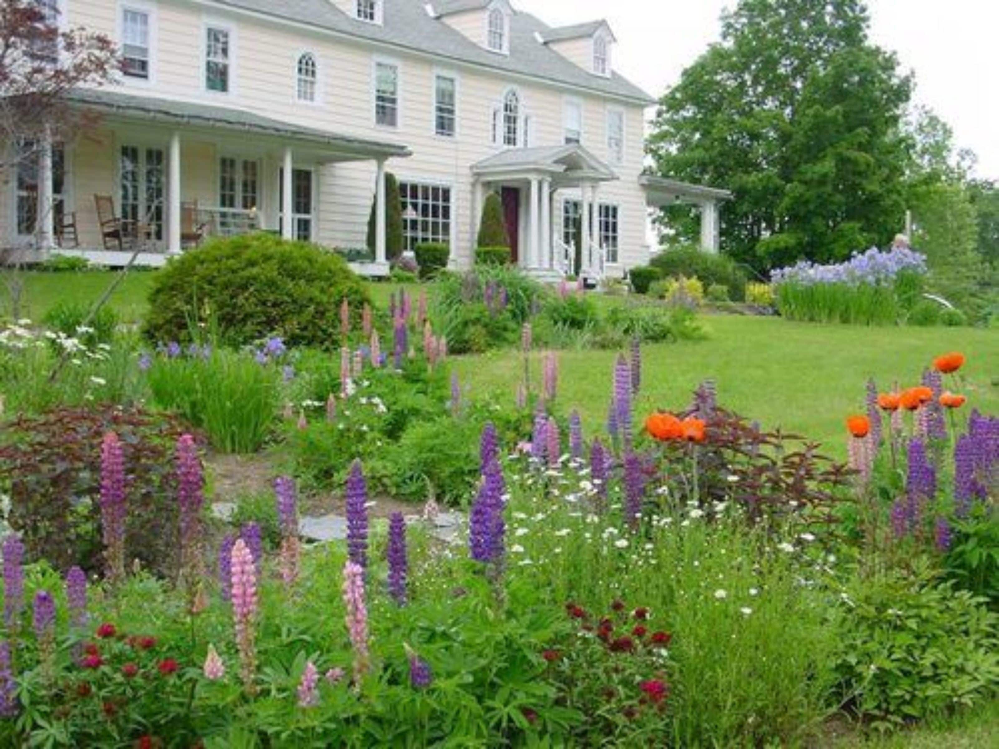Harbour House Inn in Cheshire, United States