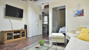 TV with cable channels