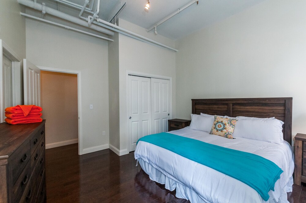 Bos001 2 Bedroom Apartment By Senstay Boston