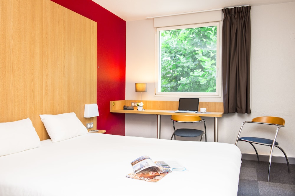 B&B Hotel La Rochelle Centre in La Rochelle, France