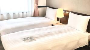In-room safe, desk, laptop workspace, free WiFi