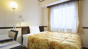 In-room safe, iron/ironing board, free WiFi, linens