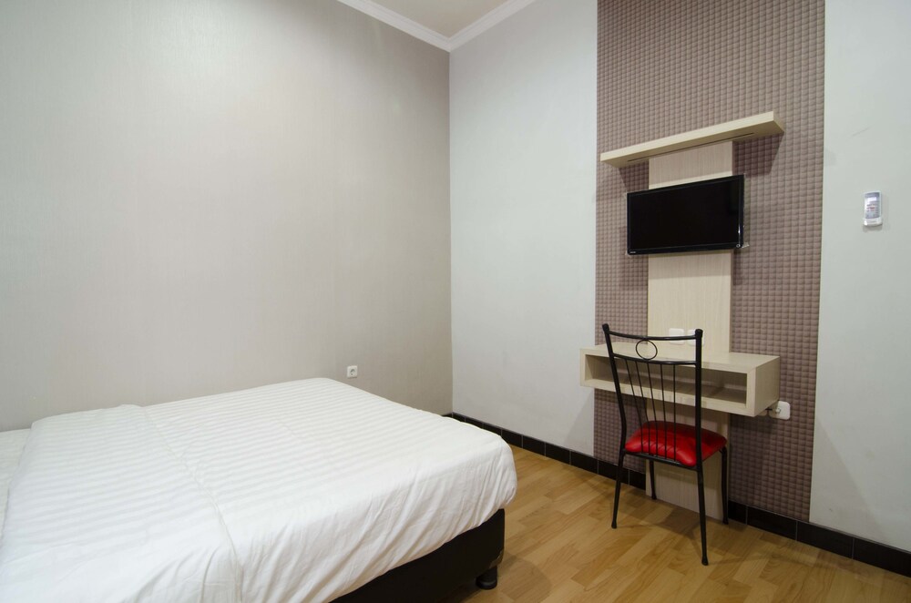 Discount [80% Off] Reddoorz Near Ubaya Ngagel Indonesia | 5 Rooms Hotel