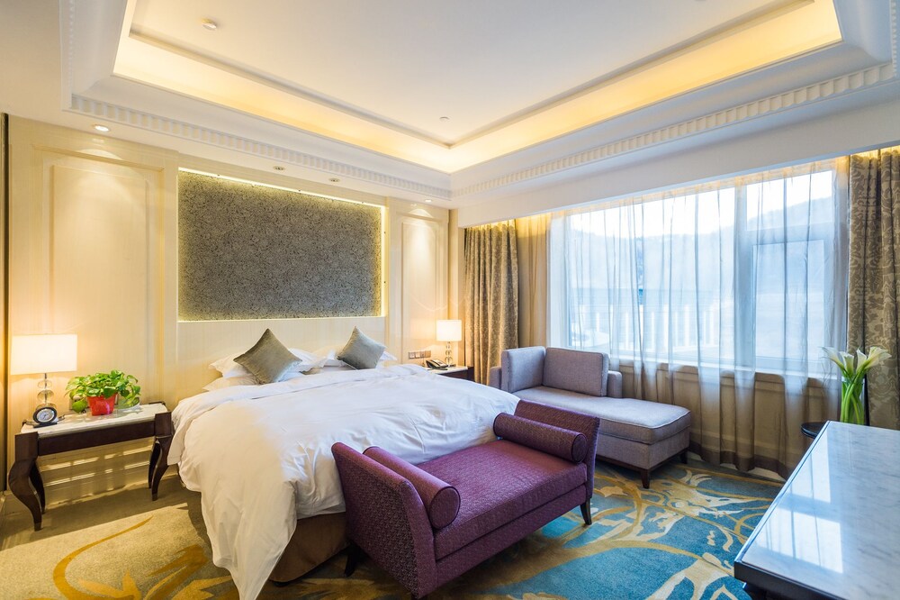 白山涵月楼酒店