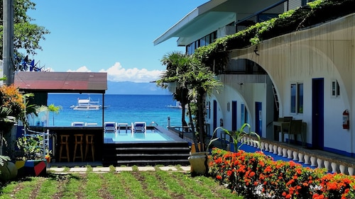 Top Hotels In Moalboal From 14 Expedia