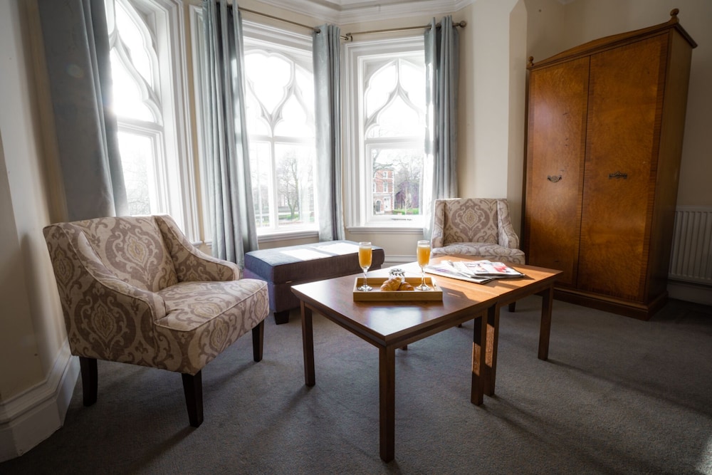 Photo - Milverton Hotel