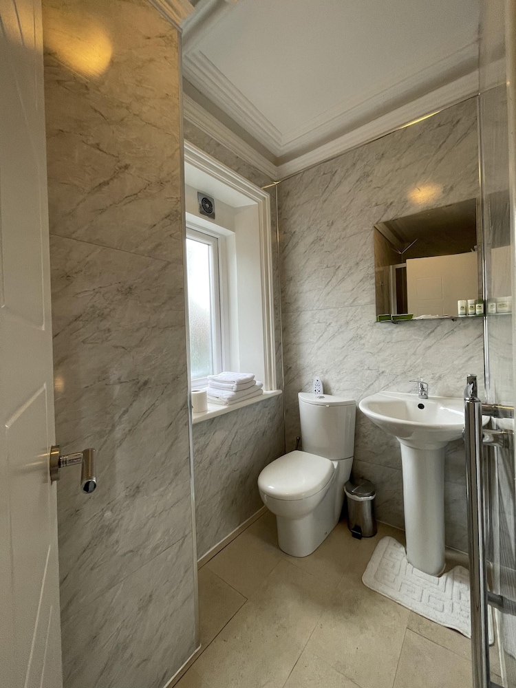 Photo - Milverton Hotel