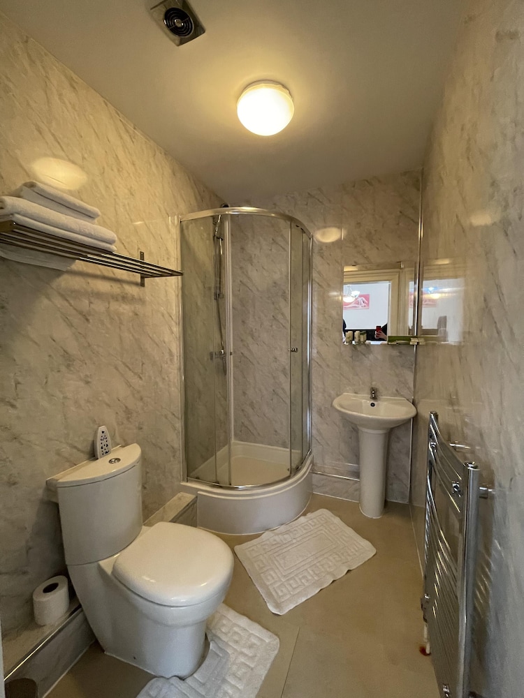 Photo - Milverton Hotel