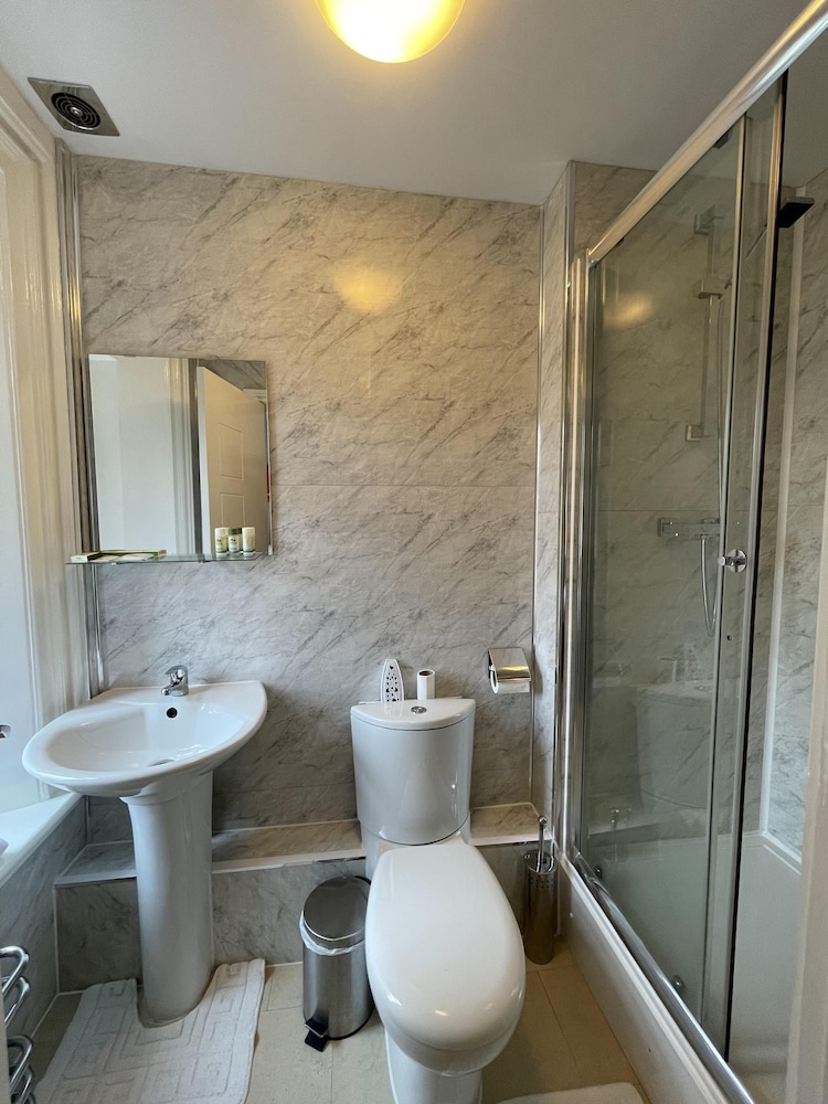 Photo - Milverton Hotel