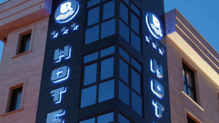 Hotel 44