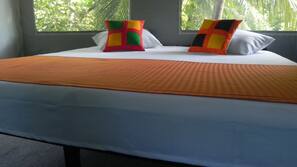 Rollaway beds, free WiFi