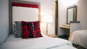 Free WiFi, linens