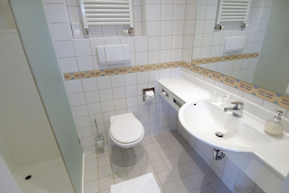 Bathroom, Hotel Haus Hainstein