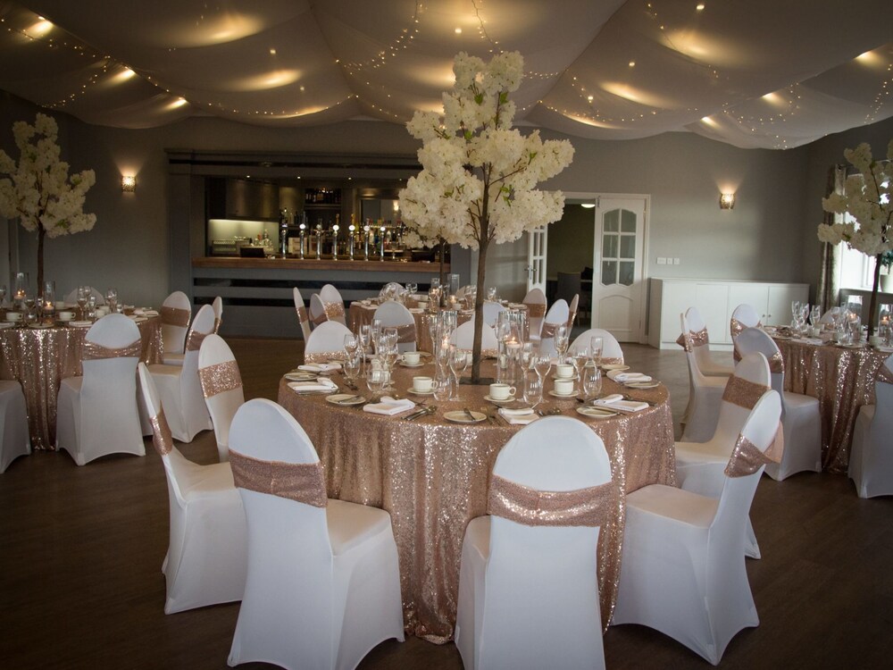 Indoor wedding, The Dunes Hotel